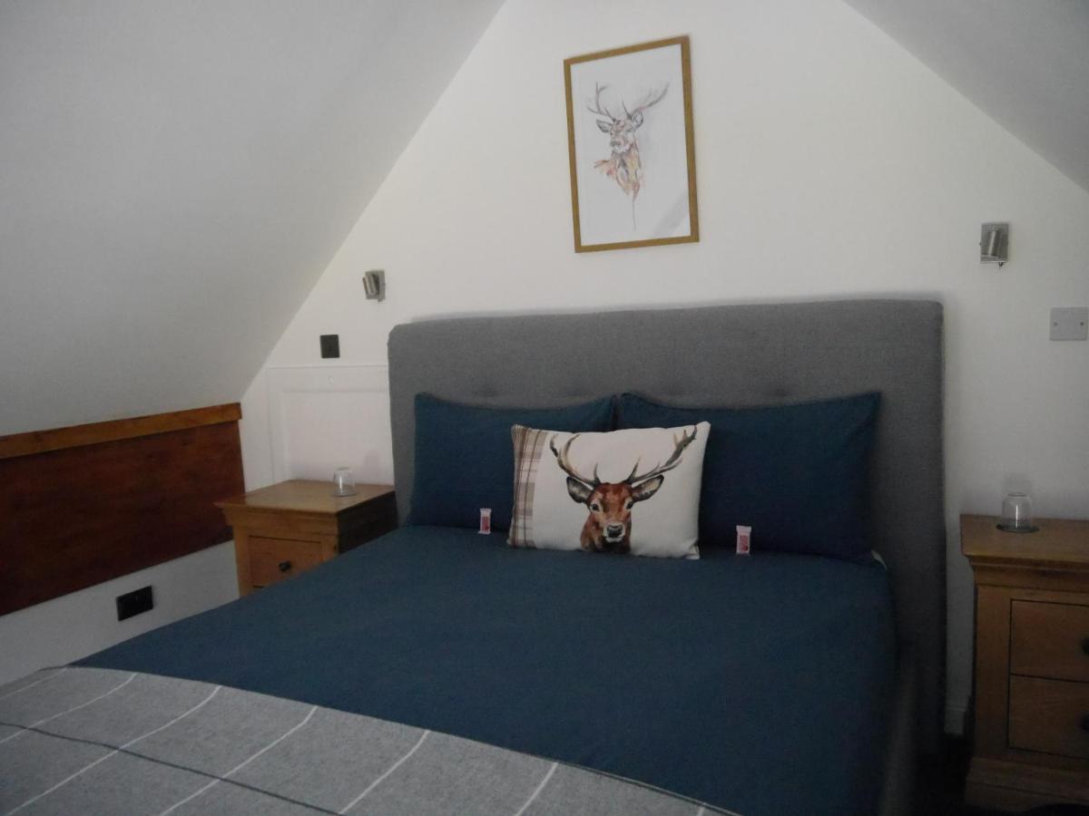 Whitebridge  Rest At Last - Highland Apartment With Private Hot Tub מראה חיצוני תמונה
