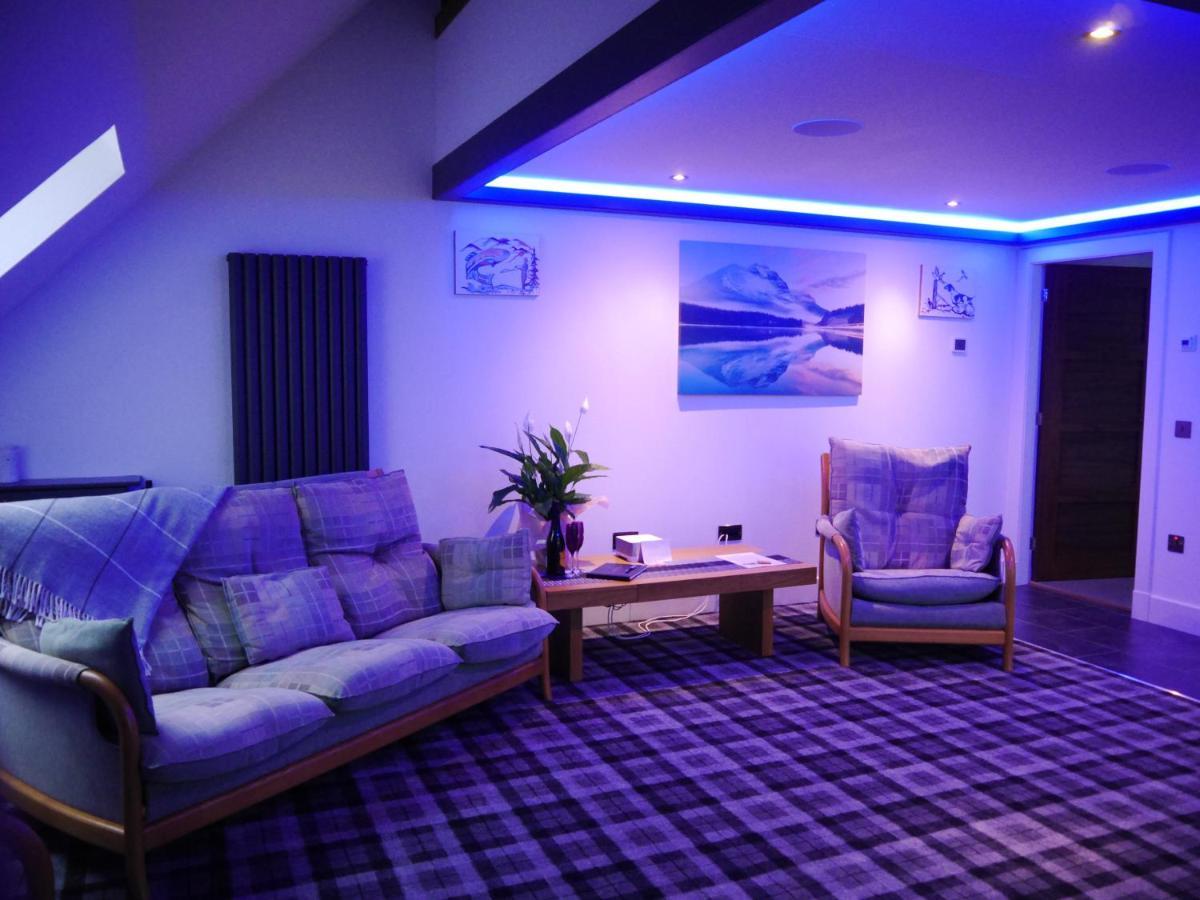 Whitebridge  Rest At Last - Highland Apartment With Private Hot Tub מראה חיצוני תמונה