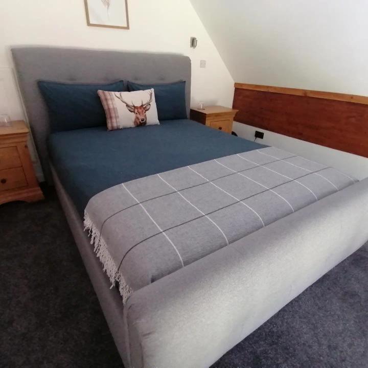 Whitebridge  Rest At Last - Highland Apartment With Private Hot Tub מראה חיצוני תמונה